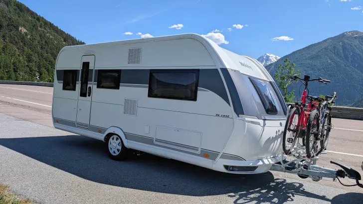 Fahrzeugbild Hobby De Luxe 495 UL Sehr gut gepflegt #1