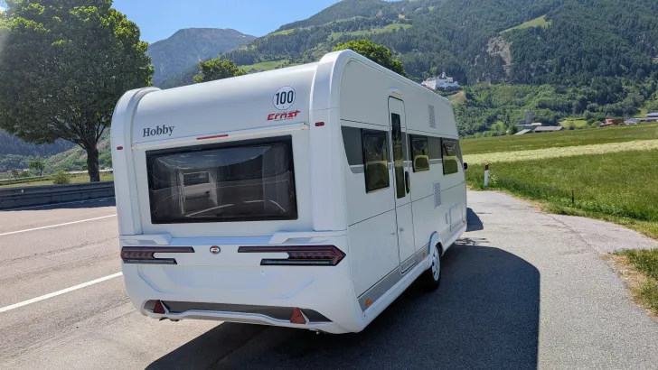 Grundriss Nacht Hobby De Luxe 495 UL Sehr gut gepflegt