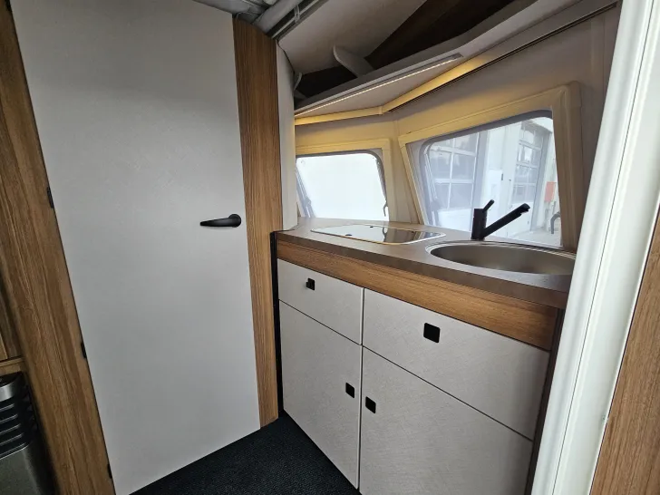 Fahrzeugbild Hymer Eriba Touring 320 Mover,Biketr.1100 KG #10