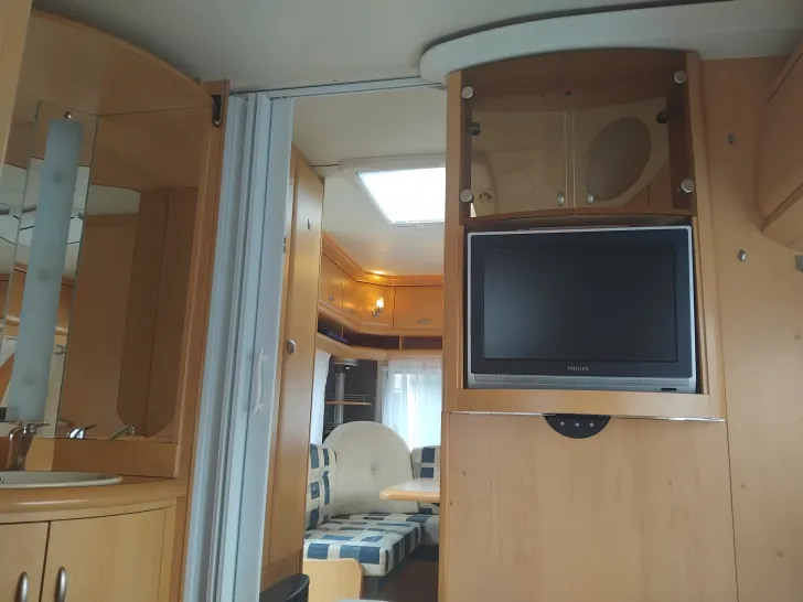Fahrzeugbild Hobby De Luxe 460 UFe gut gepflegt #8