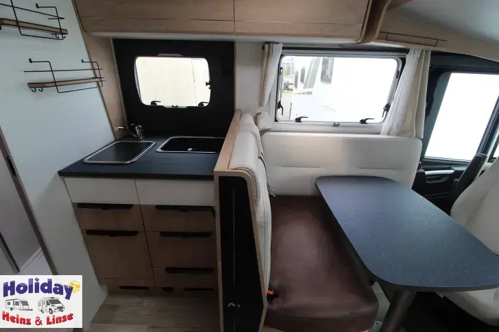 Fahrzeugbild Mooveo INT 69EB 180 PS Automatik #8