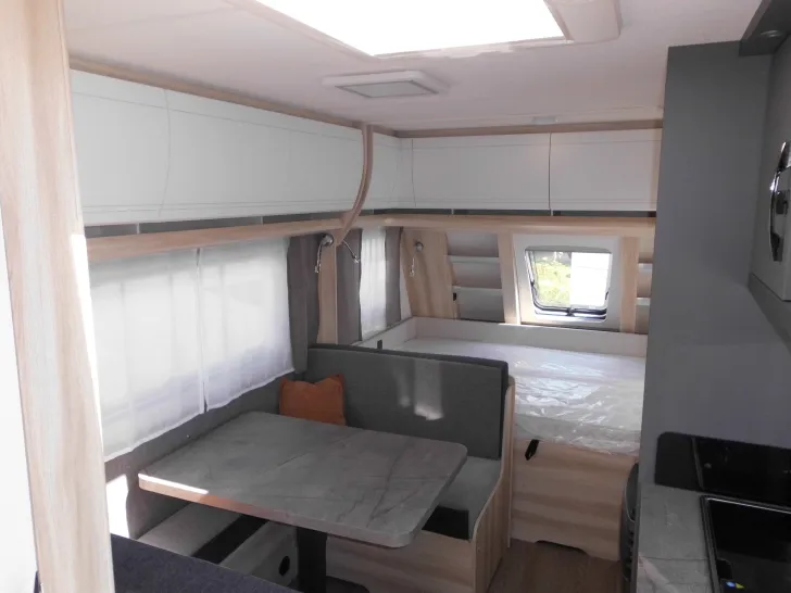 Fahrzeugbild Hobby De Luxe 490 KMF #10