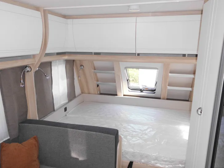 Fahrzeugbild Hobby De Luxe 490 KMF #15