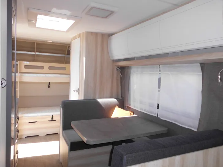 Fahrzeugbild Hobby De Luxe 490 KMF #18