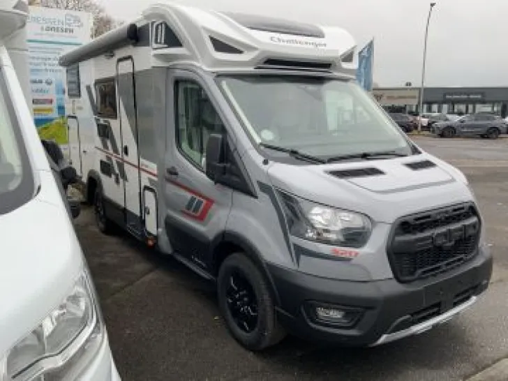 Fahrzeugbild Challenger S-Teilintegrierte S217 Sport Edition Automatik,Zubehör Paket #1