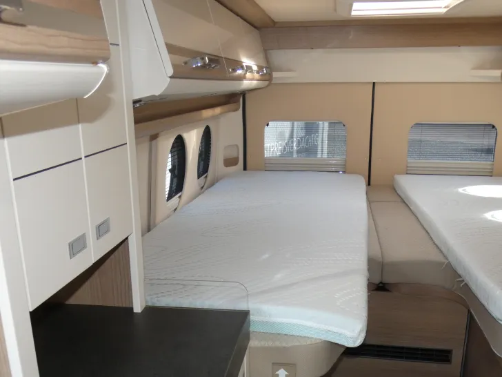 Fahrzeugbild Malibu Van First Class - Two Rooms 640 LE RB charming GT skyview #14