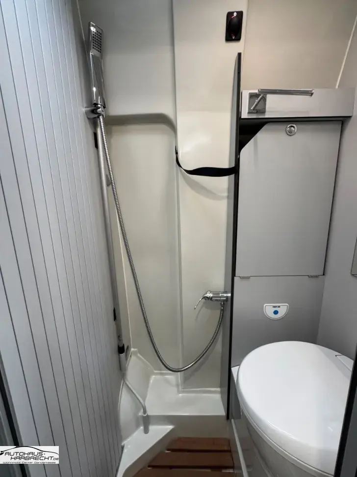 Fahrzeugbild Ahorn Camp VAN 620-Längsbetten-Dieselhzg-Luftfahrw.-Dynav. #29