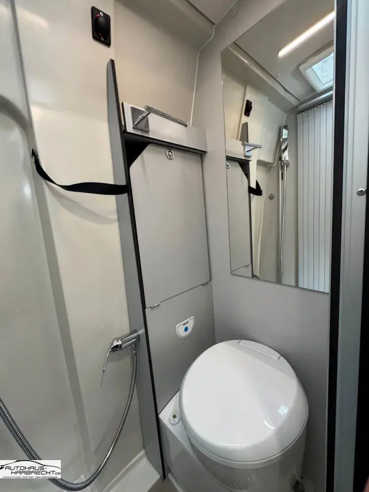 Fahrzeugbild Ahorn Camp VAN 620-Längsbetten-Dieselhzg-Luftfahrw.-Dynav. #30