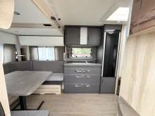 Fahrzeugbild Hobby De Luxe 515 UHL Platz für 6 Personen #11