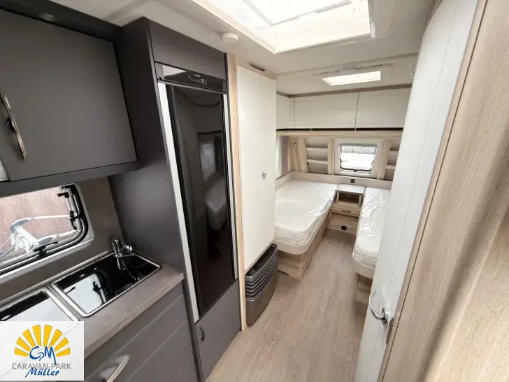 Fahrzeugbild Hobby De Luxe 515 UHL Platz für 6 Personen #12
