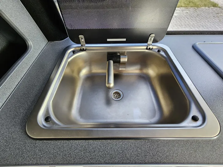 Fahrzeugbild VW Multivan T6 Profi Ausbau Campervan #9
