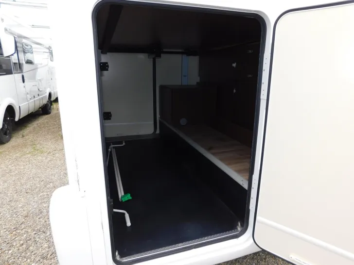 Fahrzeugbild Ahorn Camp Alaska TD Automatik, Hubbett, Luftfeder, TV+SAT #5