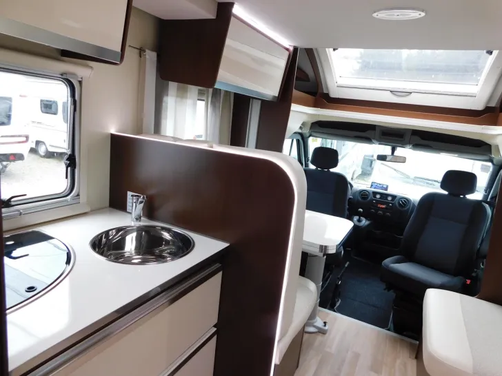 Fahrzeugbild Ahorn Camp Alaska TD Automatik, Hubbett, Luftfeder, TV+SAT #12