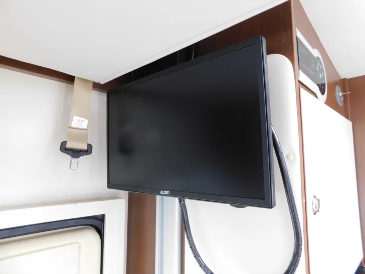 Fahrzeugbild Ahorn Camp Alaska TD Automatik, Hubbett, Luftfeder, TV+SAT #19