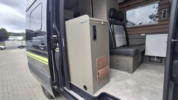 Fahrzeugbild Hymer Grand Canyon S CrossOver 600 TOP PREIS! TOP AUTARK! #18