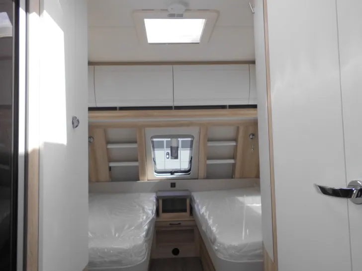 Fahrzeugbild Hobby De Luxe 540 UL Autark 1800kg. Turo uvm.+++++ #14