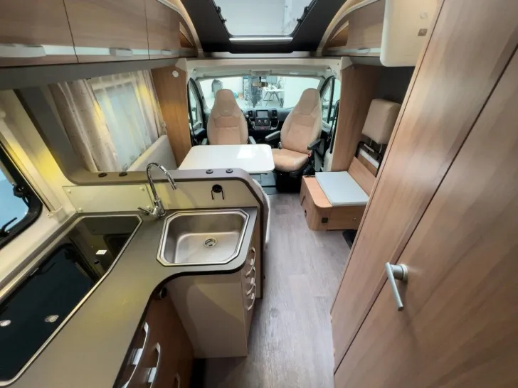 Fahrzeugbild Adria Coral 600 SL Axess / Einzelbetten / Garage / TOP #9