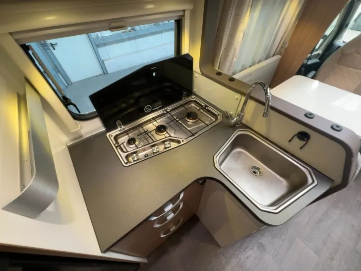 Fahrzeugbild Adria Coral 600 SL Axess / Einzelbetten / Garage / TOP #14