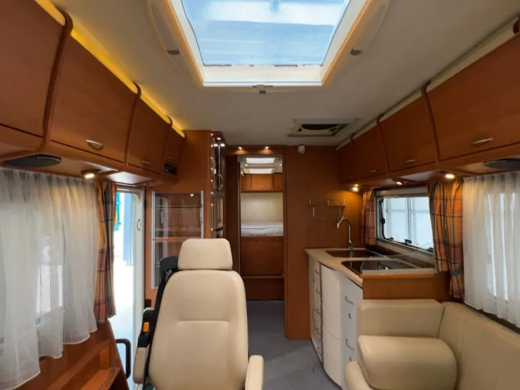 Fahrzeugbild Niesmann + Bischoff Flair 7100 ITA/Festbett+Hubbett/Garage/Klima/Mar #11