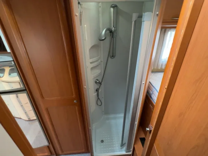 Fahrzeugbild Niesmann + Bischoff Flair 7100 ITA/Festbett+Hubbett/Garage/Klima/Mar #17