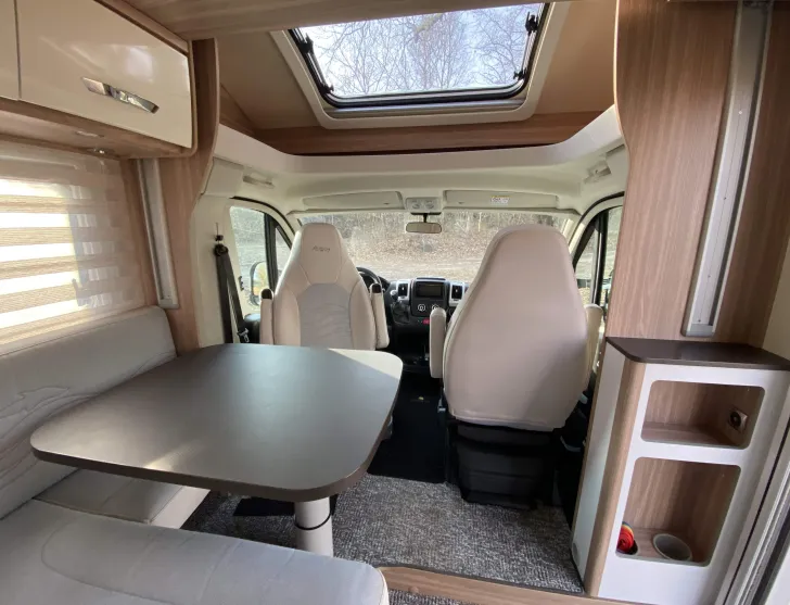 Fahrzeugbild Bürstner Delfin T 690 G sehr gut gepflegt #3