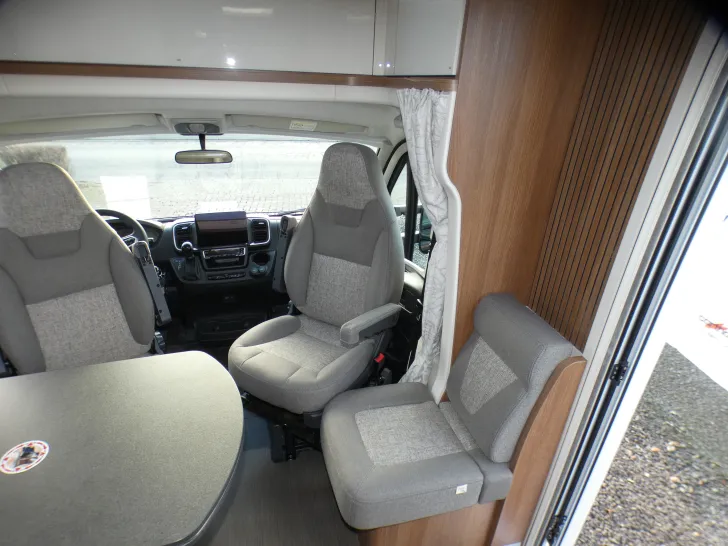Fahrzeugbild Carthago C1-tourer T 143 KB-LE comfort 4.2t #8
