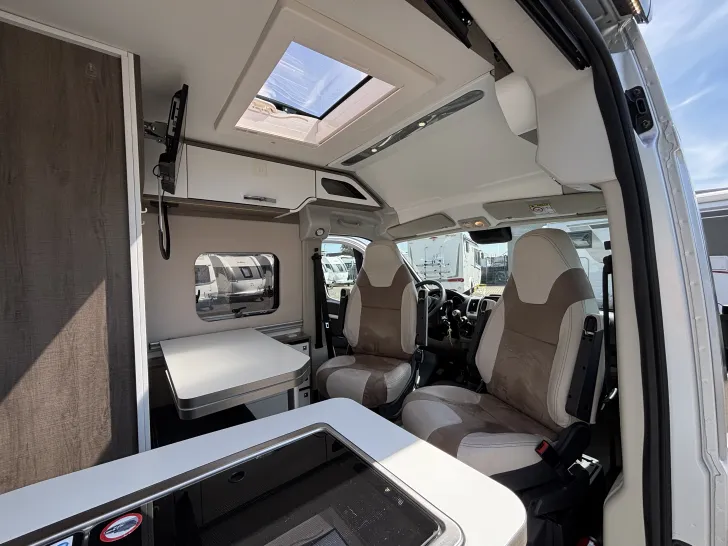 Fahrzeugbild Mooveo VAN 54DBS *Perfekt für Zwei* #8