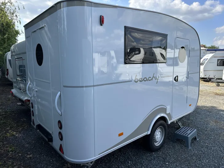 Fahrzeugbild Hobby Beachy 360 Neuwertig; Deichselbox; 1200 kg #3