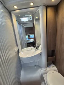 Fahrzeugbild Carado V347 *Bettenumbau Heck/Sitzgr.*Automatik* #26