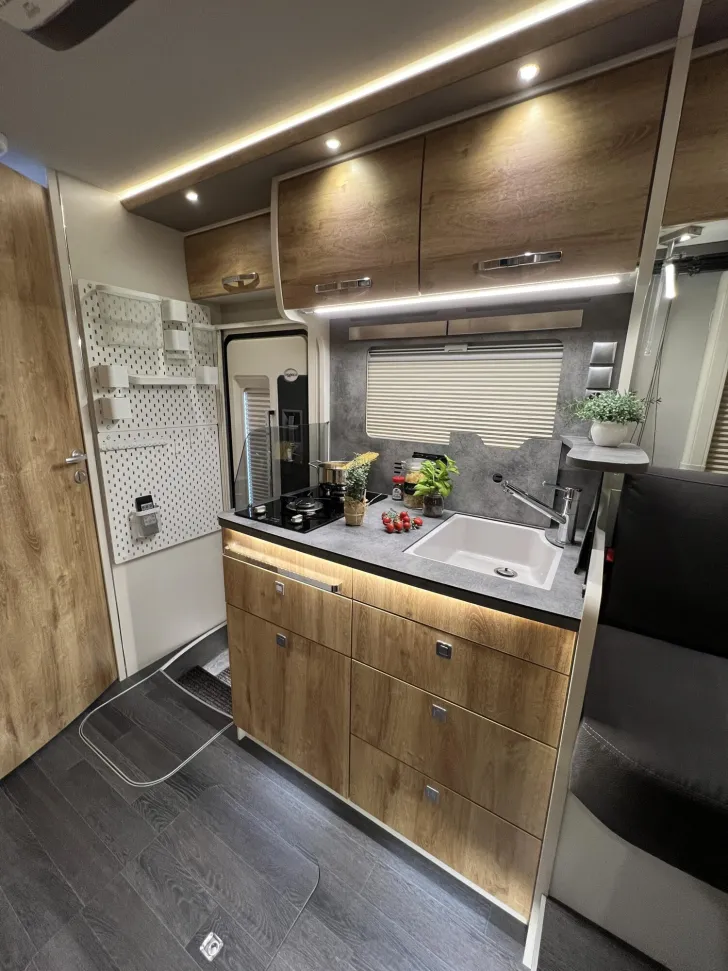 Fahrzeugbild Frankia F-Line A 740 Plus (536) #17