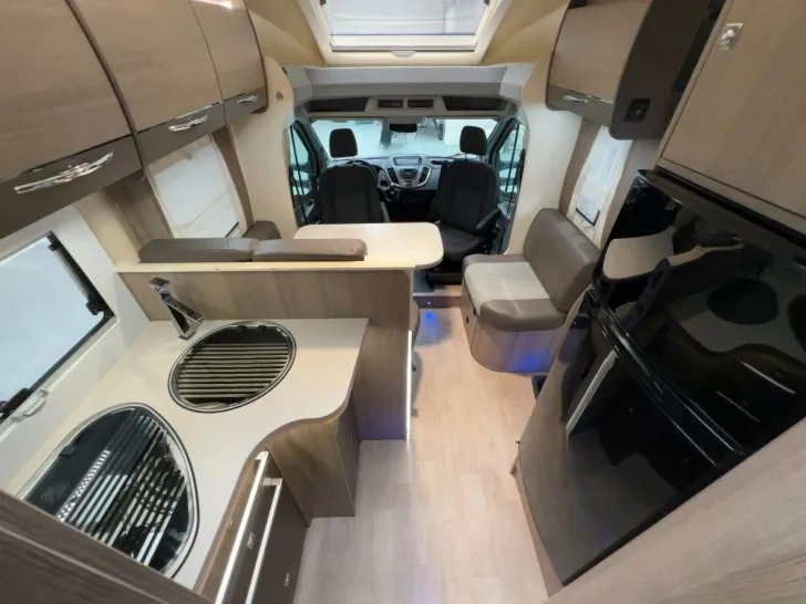Fahrzeugbild Chausson Welcome 727 GA/Einzelbetten/Garage/FINANZIERUNG #9
