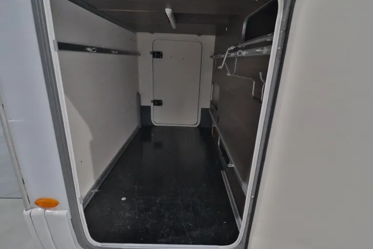 Fahrzeugbild Bürstner Viseo I 690 G /Einzelbetten+Hubbett/Garage/Solar #6