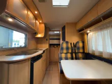 Fahrzeugbild Dethleffs A 6771 / Festbett / Garage / DPF-Grün #11