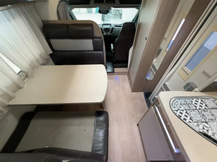 Fahrzeugbild Chausson Flash C 646 / Etagenbetten/ Klima / Garage #9