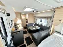 Fahrzeugbild Fendt Apero Activ 560 SKM #9