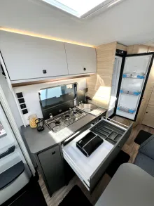 Fahrzeugbild Fendt Apero Activ 560 SKM #13