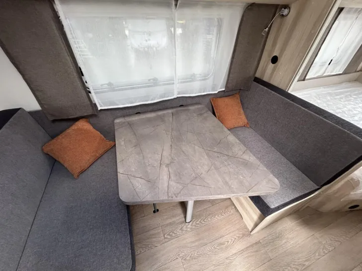 Fahrzeugbild Hobby De Luxe 400 SFe #17