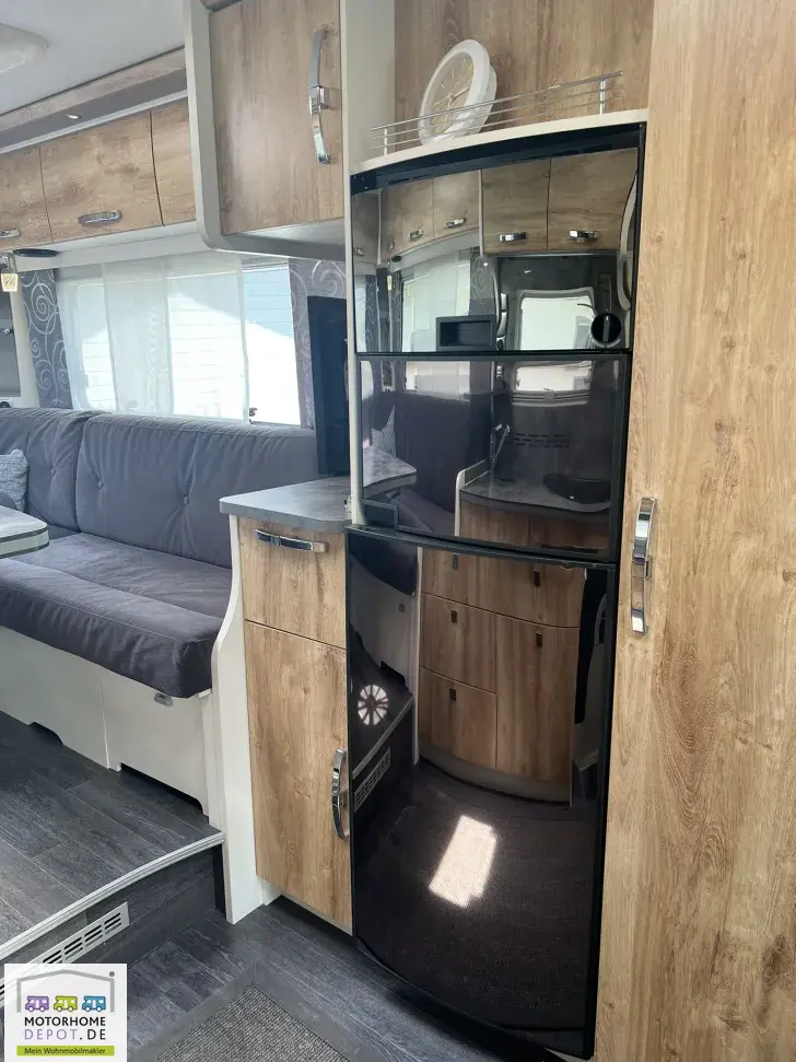 Fahrzeugbild Frankia M-Line I 7400 PLUS 5,5 to Luftf Hubst 4 Sitzpl #9