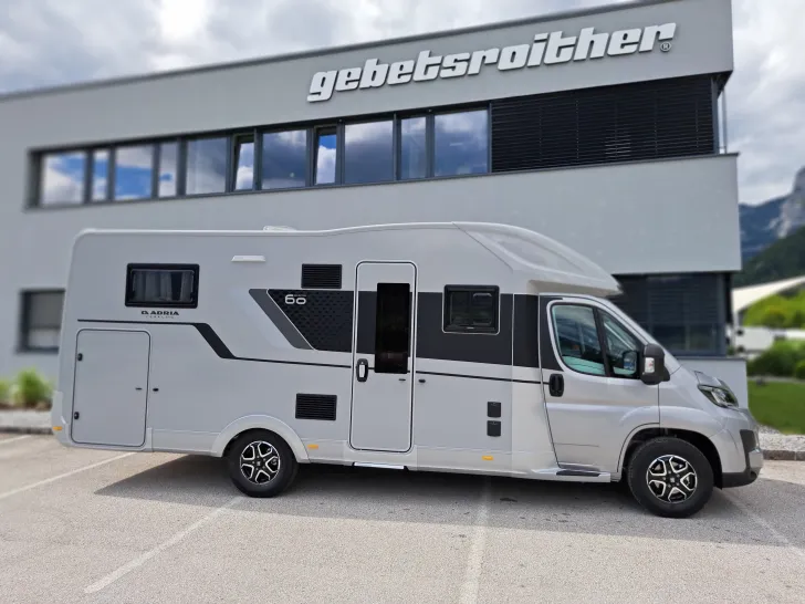Fahrzeugbild Adria Coral 670 DL 60 Years #6