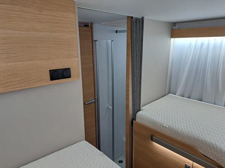 Fahrzeugbild Adria Coral 670 DL 60 Years #24
