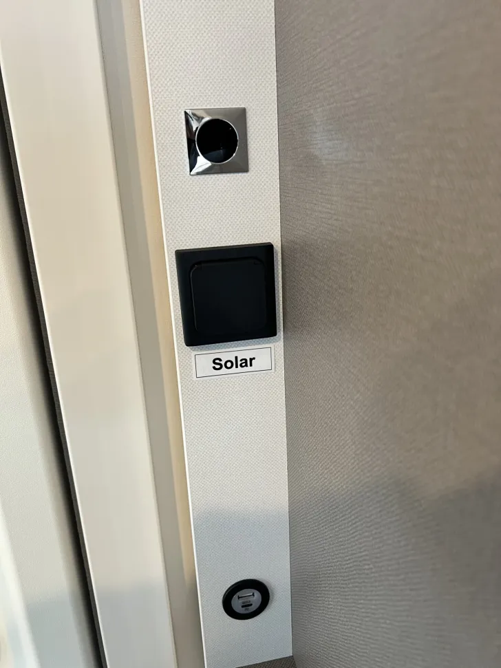 Fahrzeugbild Etrusco T-Modell Base 6.9 SB Kamera | Markise | Hubbett #25