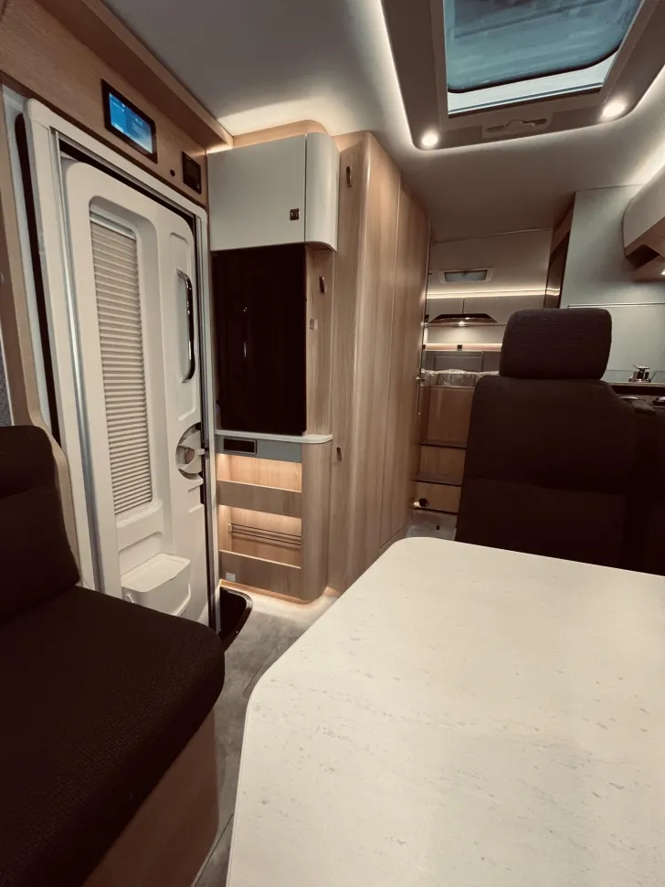 Fahrzeugbild Hymer B-Klasse MC I BlackLine 600 TOP ANGEBOT! #9