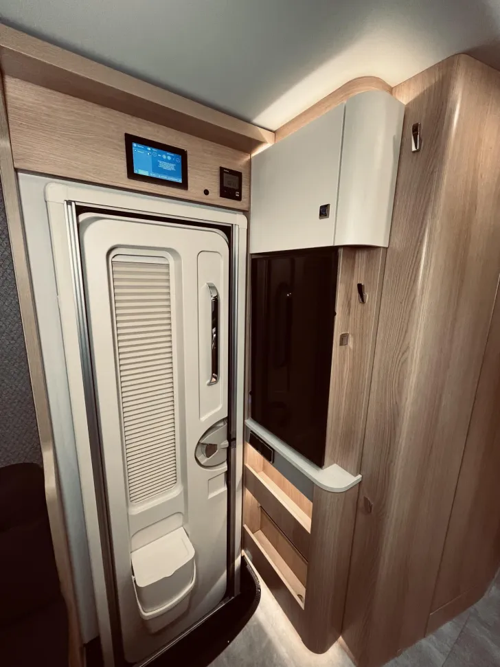 Fahrzeugbild Hymer B-Klasse MC I BlackLine 600 TOP ANGEBOT! #12