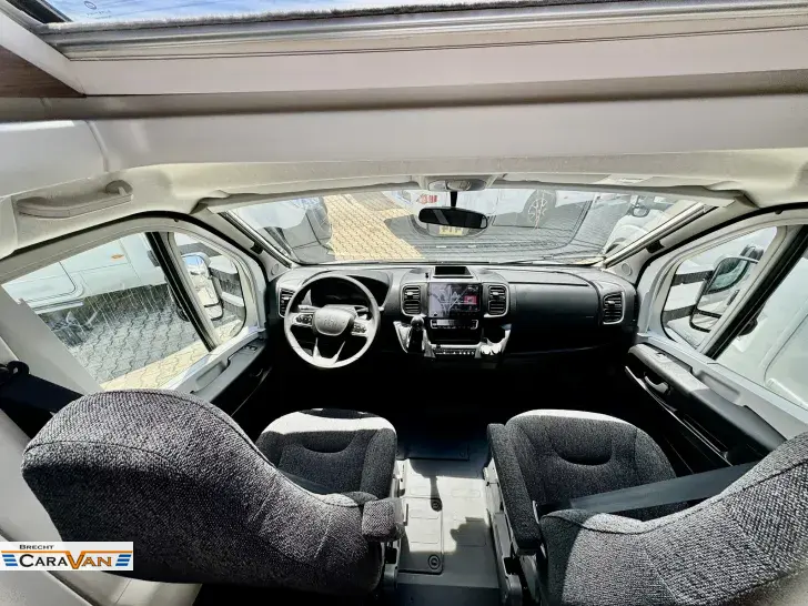 Fahrzeugbild Bürstner Signature SFT 7.4 AHK/AL-DE/Autarkie #5