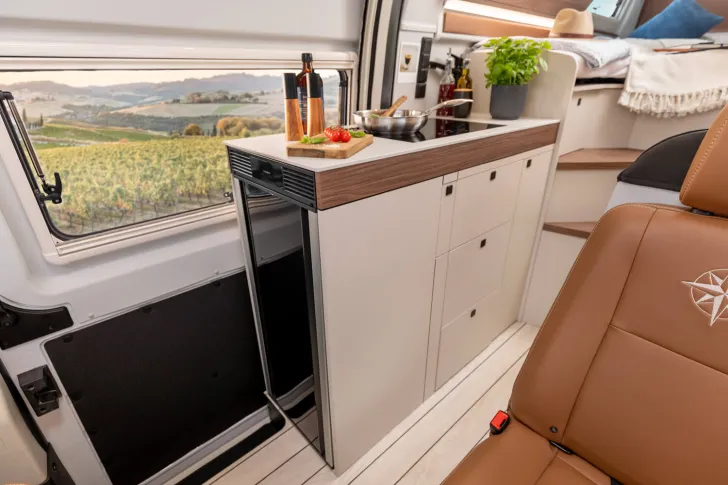 Fahrzeugbild Westfalia Columbus Liner First Edition 540Ah Lithium Solar #17