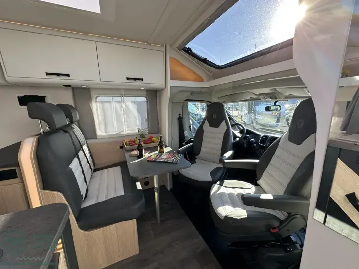 Fahrzeugbild Sunlight Adventure T 58 junger gebrauchter #10