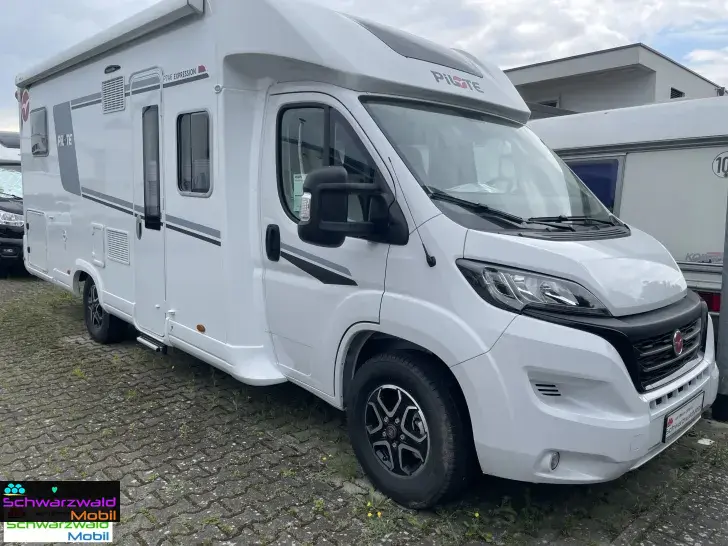 Fahrzeugbild Pilote P746GJ SAT * AHK* SOLAR * ALDE uvm. #1
