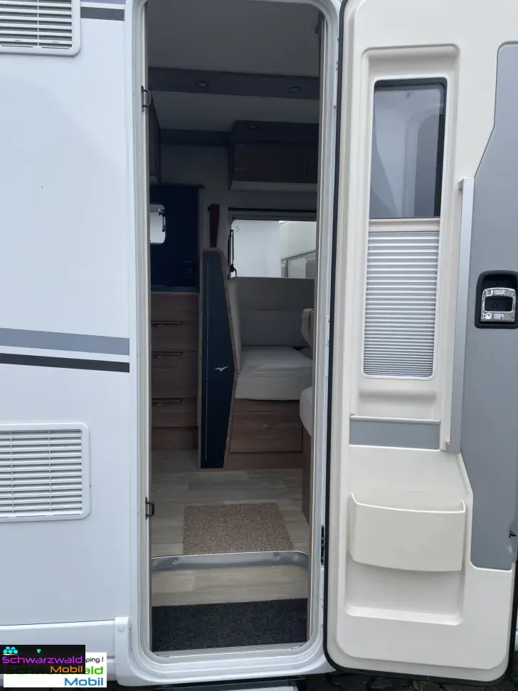 Fahrzeugbild Pilote P746GJ SAT * AHK* SOLAR * ALDE uvm. #3