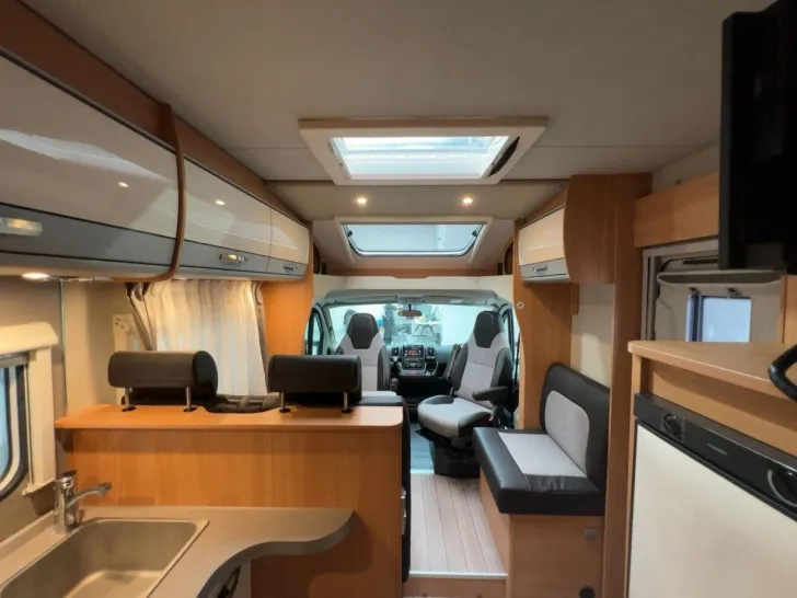 Fahrzeugbild Soma Camp TI 700 MEH/Einzelbetten/Garage/Solar/Klima/AHK #9