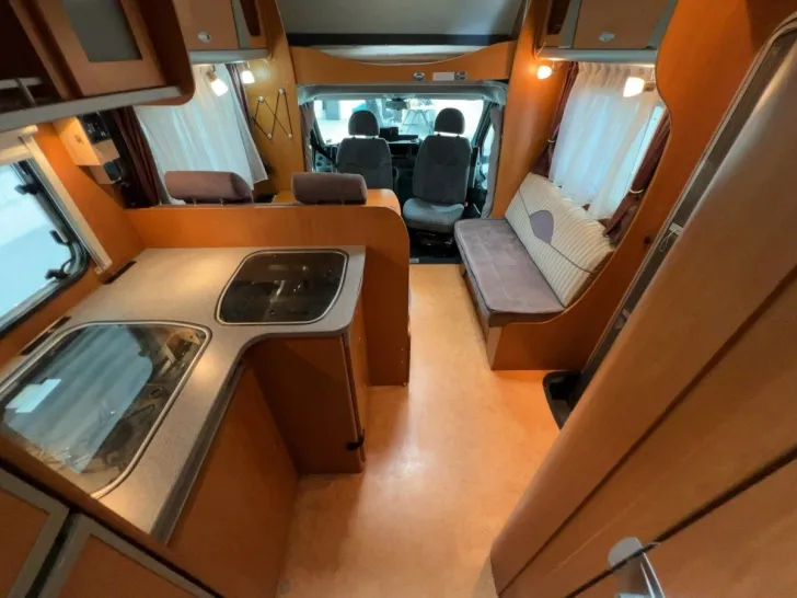 Fahrzeugbild Dethleffs Fortero A 6975/Festbett/Garage/Klima/Solar/Marki #9